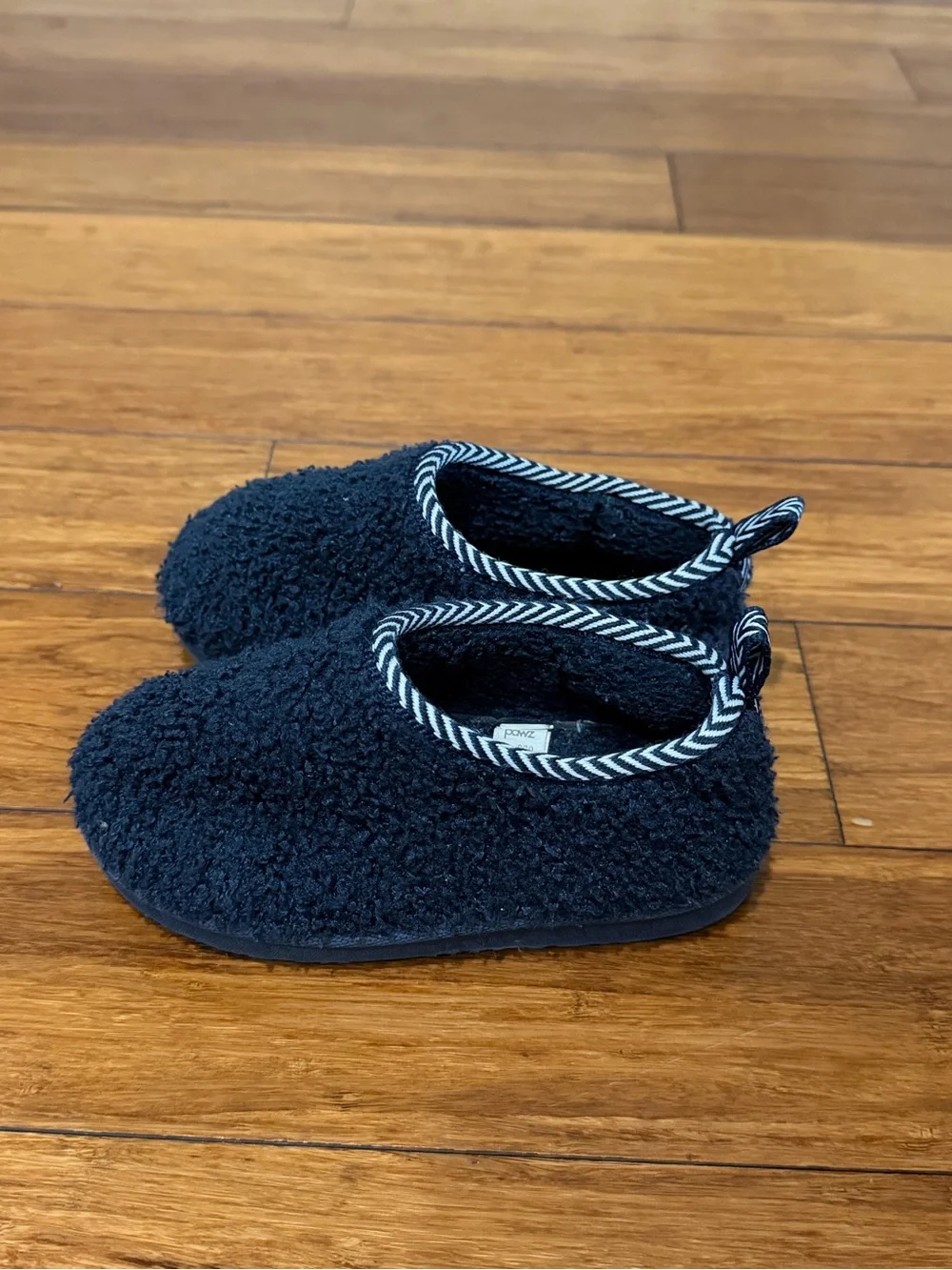PAWZ Kids Navy Sherpa Slip-On Slippers with Striped Trim size 9/10